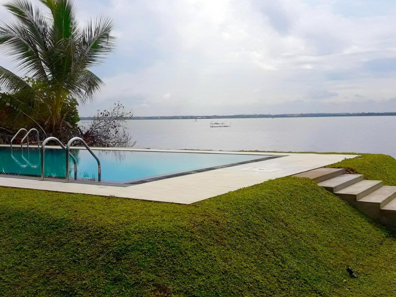 Nico Lagoon Hotel 3*