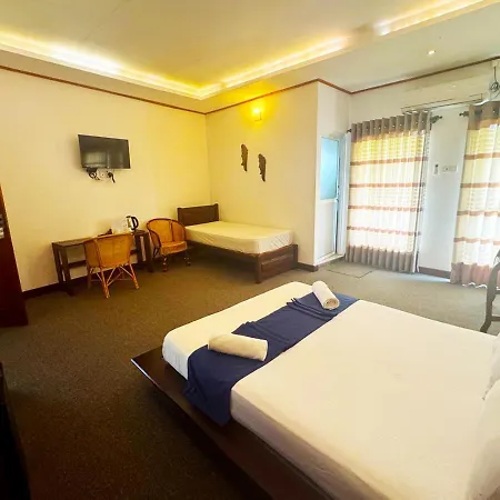 Nico Lagoon Hotel Negombo Exterior photo