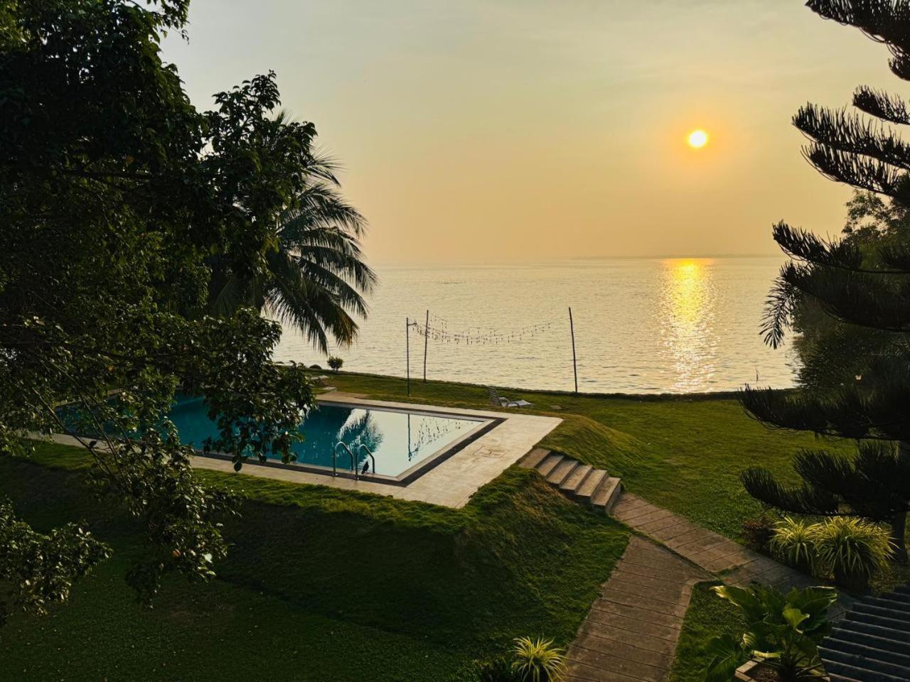 Nico Lagoon Negombo